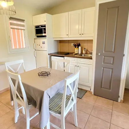 Apartment T2 + Coin Nuit - Wi-fi - Piscine Gratuite - Parking Privatif - A 200m Plages Et Commerces - Fr-1-316-282 Six-Fours-les-Plages
